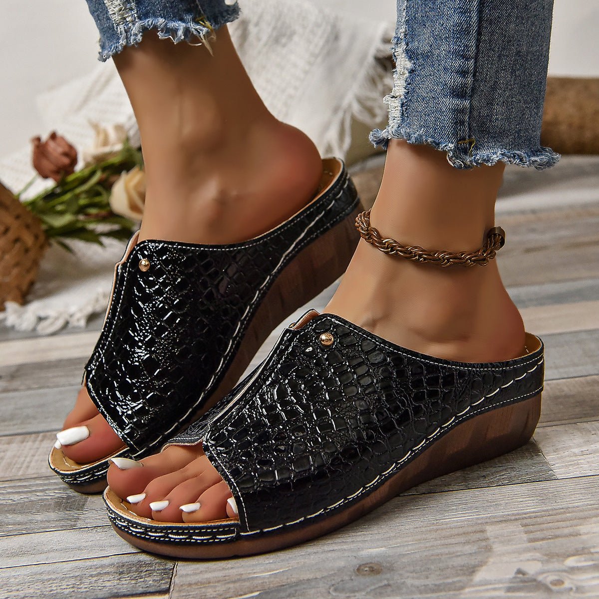 Women’s Summer Outdoor Thick-Soled Slippers Fish Mouth Design Comfortable Casual Footwear LE Fragrance